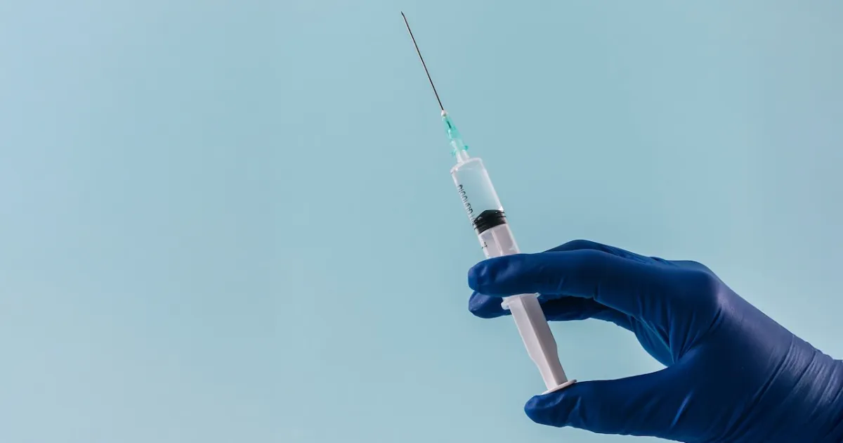 Ilustrasi suntikan - Next Indonesia